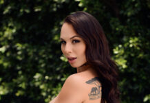 She Cums With The House