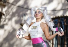 Arms (Twintelle) A XXX Parody