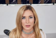 Emma Frost V2 A XXX Parody