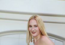 Audrey Desires Some Big Fresh Cock