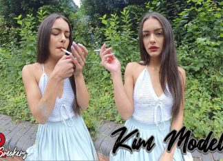 Kim Model – Knitted Top