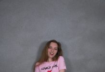 Vika Lita From The Ukraine Is Here To Show Us Her Pussy In VR