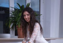 Katty West Is With Us In VR Today Playing Naked And Fingering Her Pussy