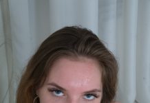 Vika Lita From The Ukraine Is Here To Get You Off In VR With Her Pretty Pussy