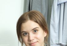 Lina Takes Off Her Clothes For Us And Lets Us See Her Lovely Pussy