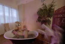 Join Me For a Relaxing Bath