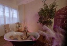 Join Me For a Relaxing Bath