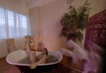 Join Me For a Relaxing Bath