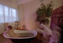 Join Me For a Relaxing Bath