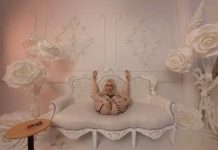 Artistic Buttplug Show – Anna Delos