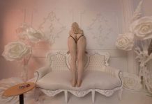 Artistic Buttplug Show – Anna Delos