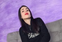 Seductive Petra Lures You With Her Sweaty Feet After An Intense Workout