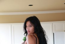 Big Natural Tits Mona Is My Horny Neighbor