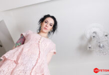 Golden Shower from Sexy Babe