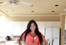 Big Natural Tits Mona Is My Horny Neighbor