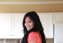 Big Natural Tits Mona Is My Horny Neighbor