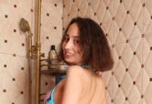 Regina Moonshine shows off her tall thin figure and pretty pussy in VR