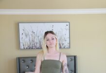 Joey Rewards Her Stepdad With Hot Pussy