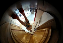 Giantess Eats you for a Snack