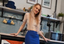 Nicole is our lovely Russian angel armed with a sex toy and a hungry pussy