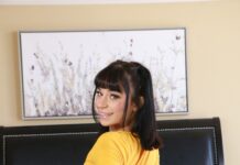 Tiny Nanny Aria Loves Huge Cocks