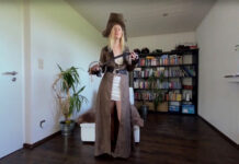 Geile Piratin Mit Behaarter Fotze