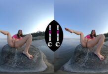 Gabby Bella Masturbates With 4Fingers On The Beach