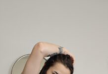 At The Massage Parlor – Oil Play Time