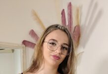 My First VR Porn – Siri Taylor