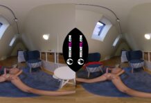 Tiffany Pretty Blonde Shows Open Pussy 180vr