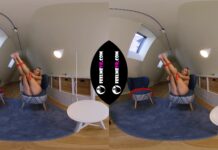 Tiffany Pretty Blonde Shows Open Pussy 180vr