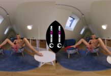 Tiffany Pretty Blonde Shows Open Pussy 180vr