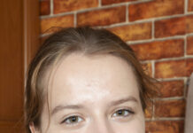 Vieta Angel has great big juicy boobs she shows us in VR