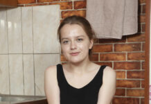 Vieta Angel has great big juicy boobs she shows us in VR