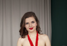 Zlata N is a sexy thin babe from The Ukraine who strips for us in VR