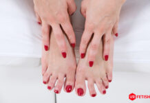 Blond Babe With Sexy Feet