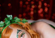 Batman & Robin: Poison Ivy (A XXX Parody)