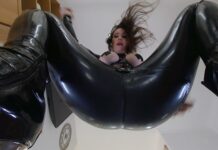 Cate McQueen – Face sitting and spit domme