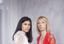 Ukrainian model Sara brings her friend Alisa in to finger fuck for us in VR