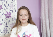 Vieta Angel uses a vibrator on her clit as she spreads her legs for us in VR