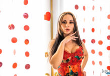 Valentine’s Day Threeway