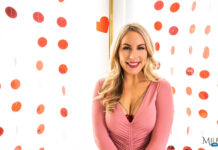 Valentine’s Day Threeway