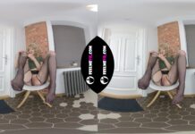 Limona Busty Teen Plays With Tights 180 3d VR