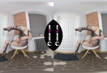 Limona Busty Teen Plays With Tights 180 3d VR