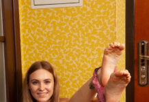 Mencia Francis takes off her panties to show us her well shaved pussy