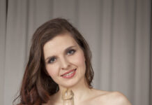 Zlata N shows us her new sex toy and then she shoves it in her pussy