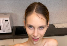 Bella Blue – Let’s Play With Your Joystick