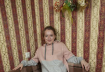 Russian Vieta Angel has a very pink pussy she spreads open in Virtual Reality