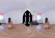 Nude Virtual Reality Casting With Small Tits Teen Trinity Free