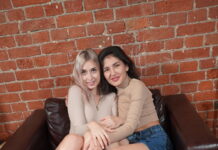 Iris Kiss Kiss and Mulan kiss deeply and then use their sex toys on each other in VR